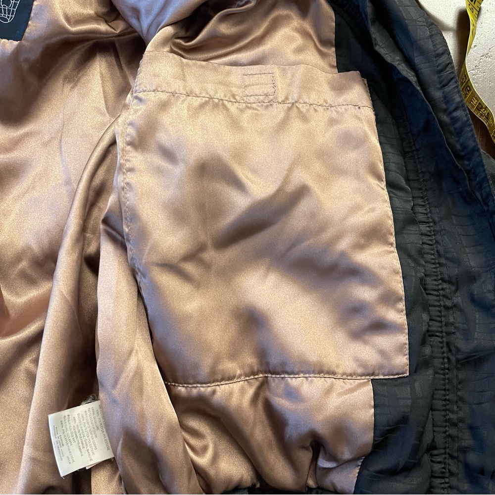 Vintage Descente Black Gold Accents Ski Jacket (S) - Picture 9 of 16